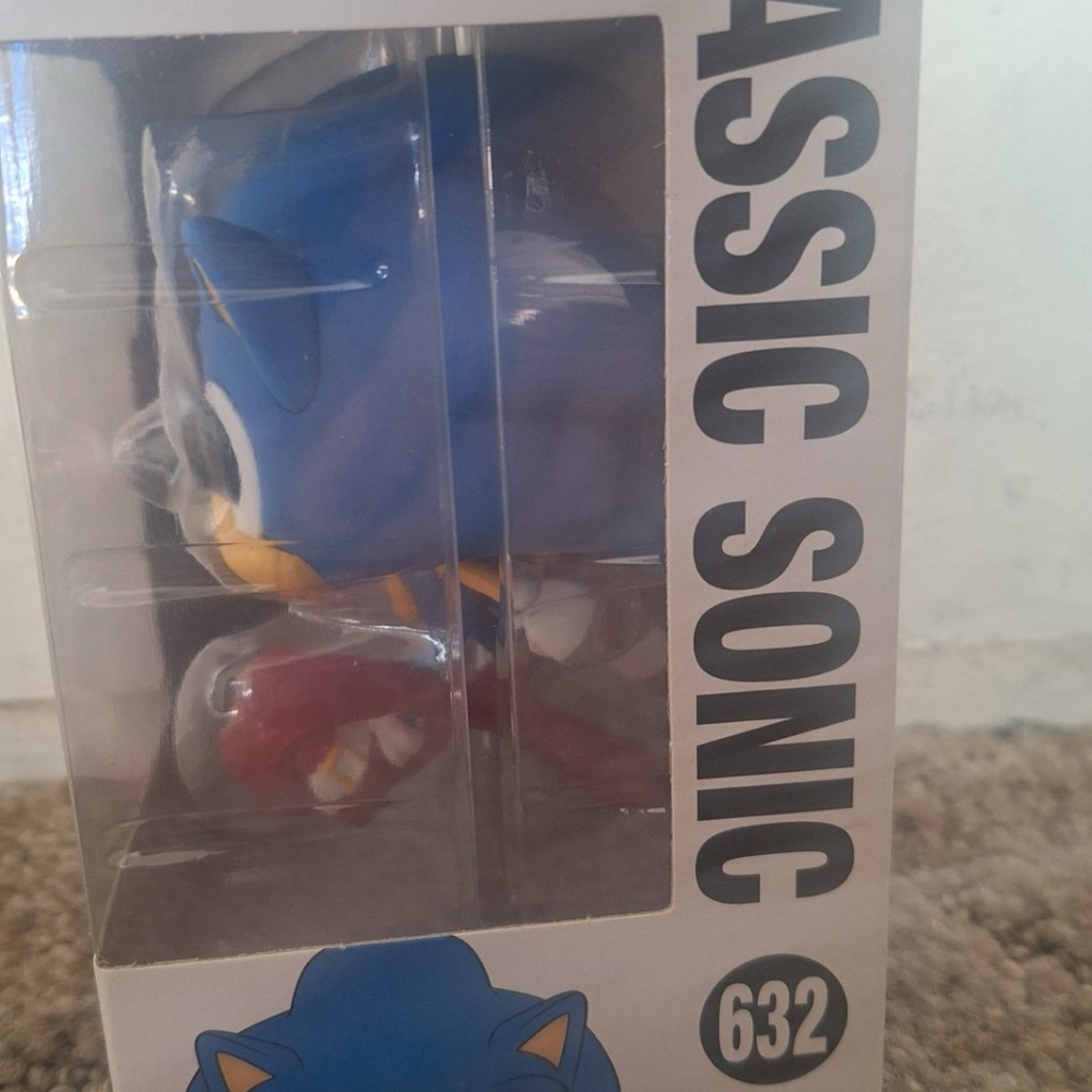 Funko Ring Scatter Sonic Vinyl Figure - Blue and Red